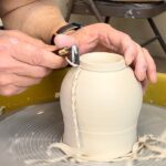 738. Using L-Shaped Tungsten Carbide Tools to Trim a Round Mug with Hsin-Chuen Lin 林新春 鎢鋼刀馬克杯修坯示範