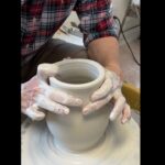 704. Throwing a TearDrop-Shaped Bottle from Student’s View/Camera with Hsin-Chuen Lin 林新春 玉壺春小瓶拉坯示範