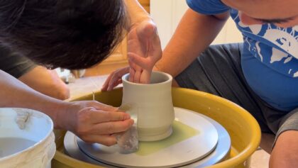 683. Teaching Austin Chen, a Special Needs Student, Throwing Angle Mugs with Hsin-Chuen Lin 林新春馬克杯教學