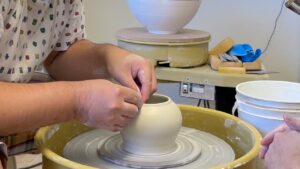 670. Hsin-Chuen Lin Teaching a Special Needs Student Throwing a Covered Jar~ Part 2 林新春 教導特殊學生製作蓋罐