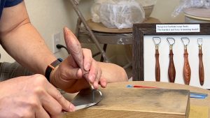 668.Sharpening Tungsten Carbide Loop Tools Using 600 Grit Diamond Files with Hsin-Chuen Lin 林新春 研磨示範