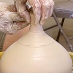 640. Throw a Wide Body Thin-necked Bottle with Hsin-Chuen Lin 林新春 細頸瓶拉坯示範