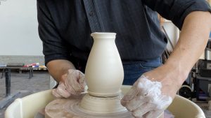 628. Hsin-Chuen Lin Class Demo at Higher Fire Project 2~ Throwing Sake Set off the Hump 林新春 清酒瓶杯組示範