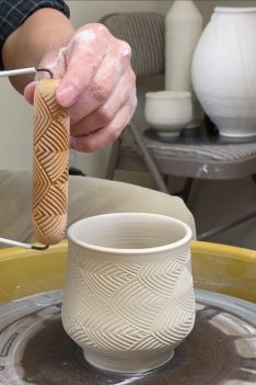 575. A Creative Way to Turn Wire Hanger into a MKM BHR Roller Handle with Hsin-Chuen Lin 林新春的新發明