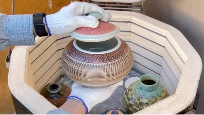 554. Unloading a Bisque and Glaze Kiln and Some Tips with Hsin-Chuen Lin 林新春 素燒和釉燒開窯紀錄